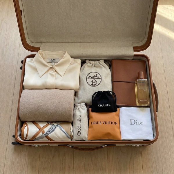 Packing inside luggage