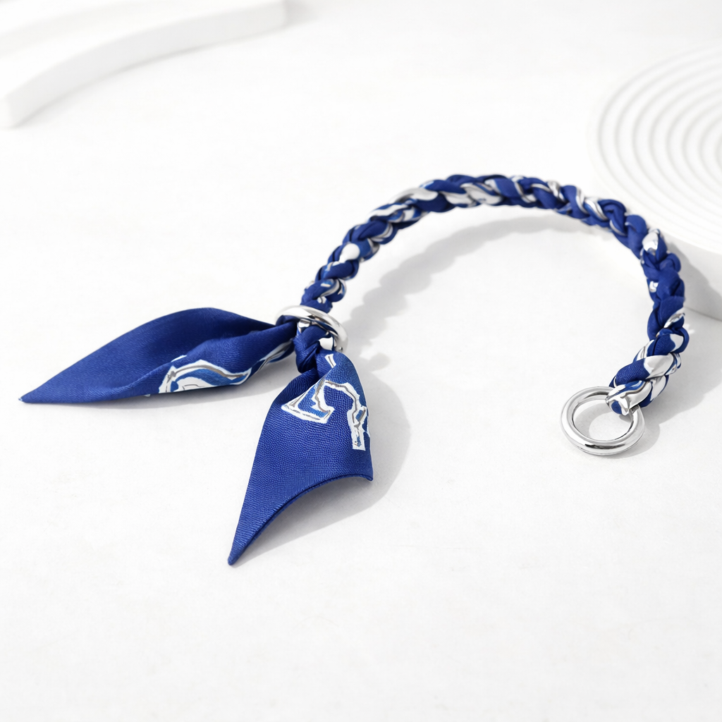 HERMES シルクスカーフ⭐︎ミニ エルメス ミニエヴリンバッグ用 シルクスカーフ編みストラップ